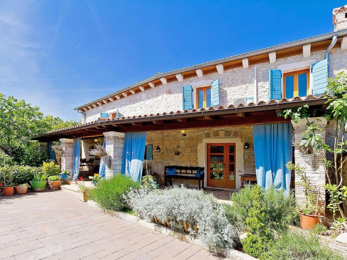 Villa Kazun With Private Pool And Two Gardens Marčana Exterior foto