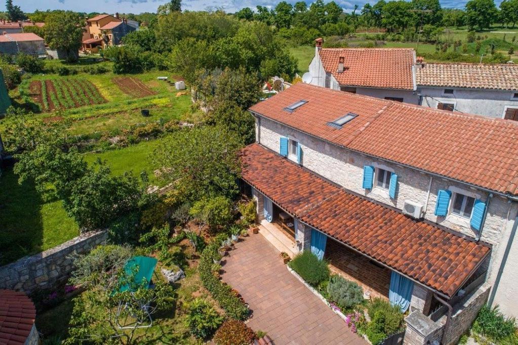 Villa Kazun With Private Pool And Two Gardens Marčana Exterior foto