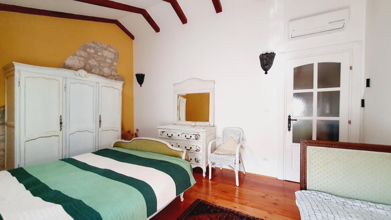Villa Kazun With Private Pool And Two Gardens Marčana Exterior foto